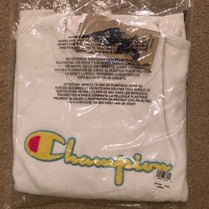 Large champion crew neck sweatshirt (new)